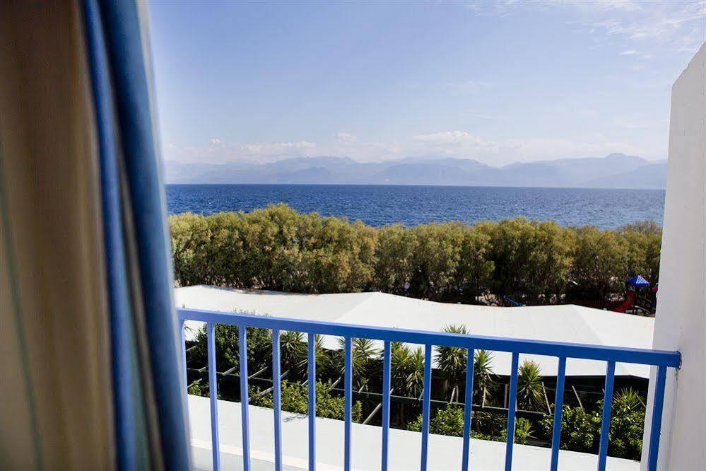 Delphi Beach Hotel Eratini Exterior photo